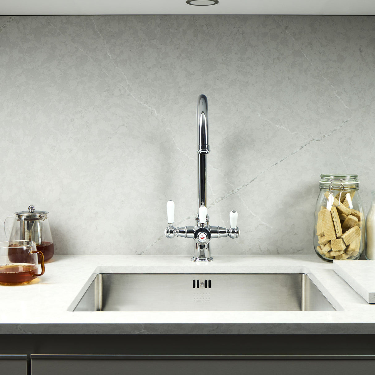 Verossi | Vandisso | Traditional Cruciform Style 3 in 1 Instant Boiling Tap | White Ceramic Levers | Polished Chrome Finish