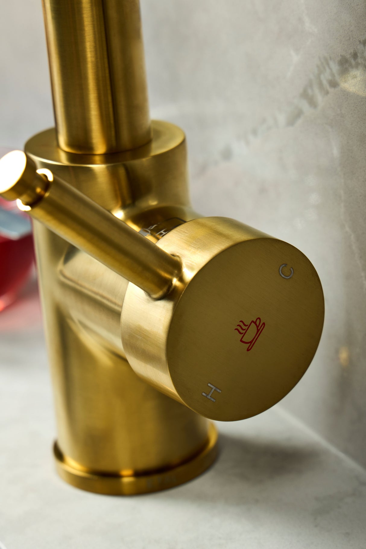 Verossi | Flex | Multiuse Style 3 in 1 Instant Boiling Tap with Flexi Spray | Brushed Gold Finish