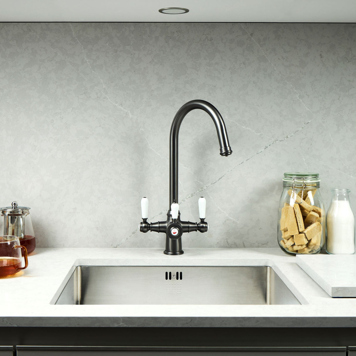Verossi | Vandisso | Traditional Cruciform Style 3 in 1 Instant Boiling Tap | White Ceramic Levers | Gun Metal Finish