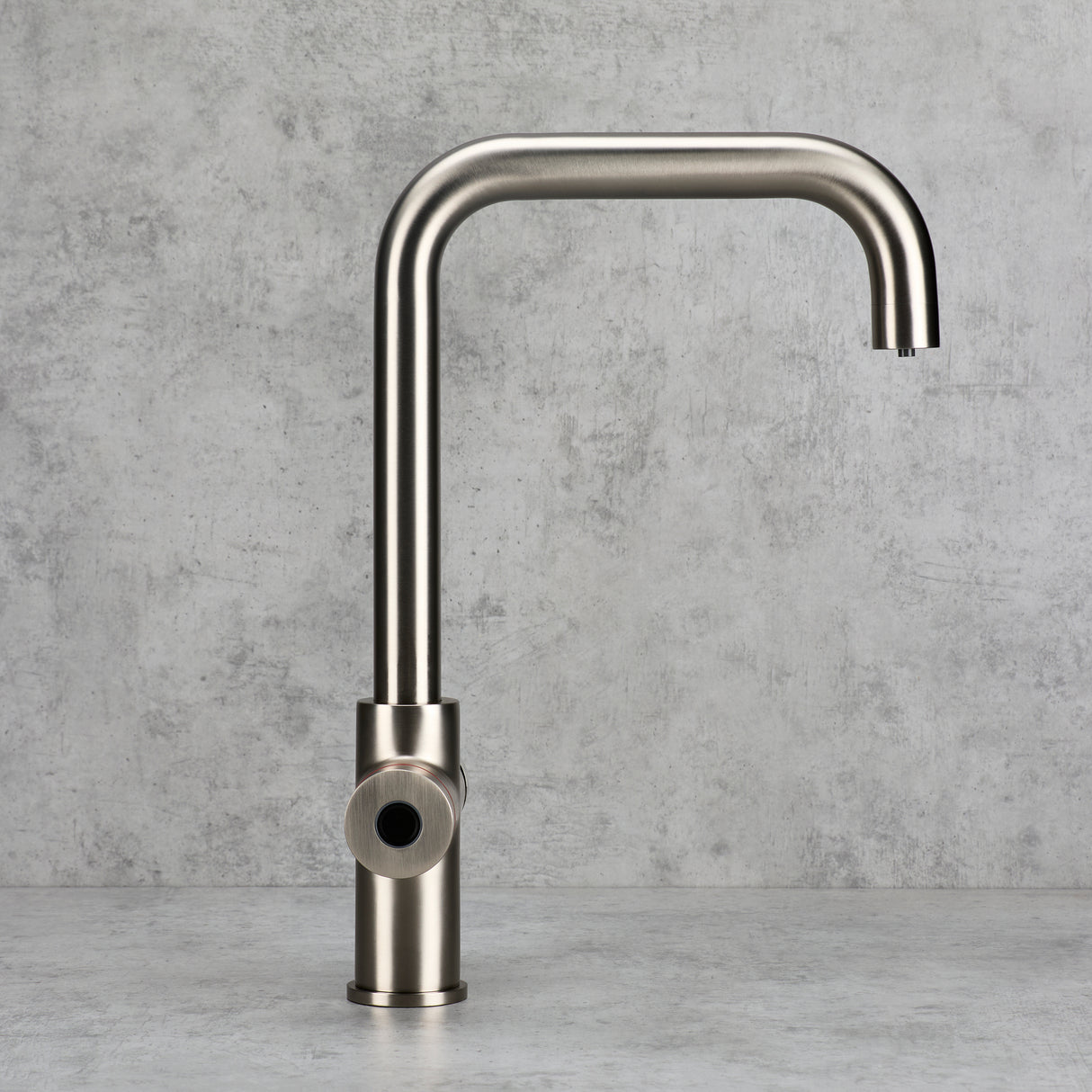 Verossi | Valyrian | Finger Print Control 4 in 1 Instant Boiling & Filtered Cold Water Tap | Brushed Steel Finish