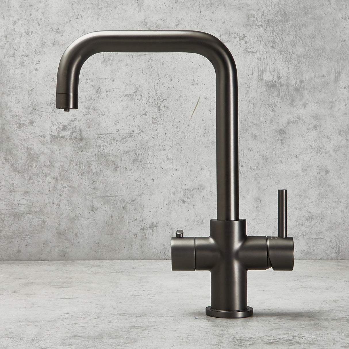 Verossi | Verani | 4 in 1 Instant Boiling & Filtered Cold Water Tap | Gun Metal Finish