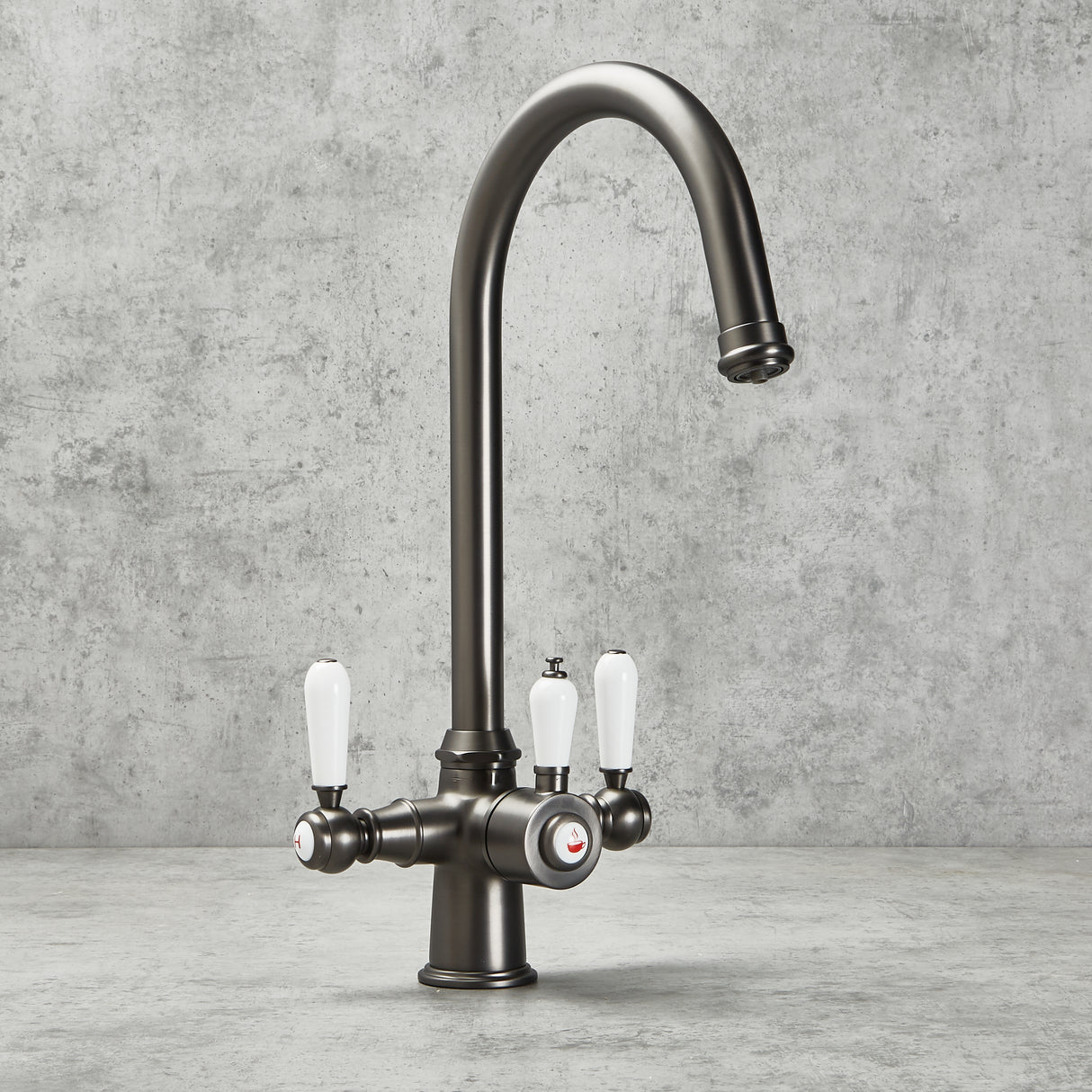 Verossi | Vandisso | Traditional Cruciform Style 3 in 1 Instant Boiling Tap | White Ceramic Levers | Gun Metal Finish
