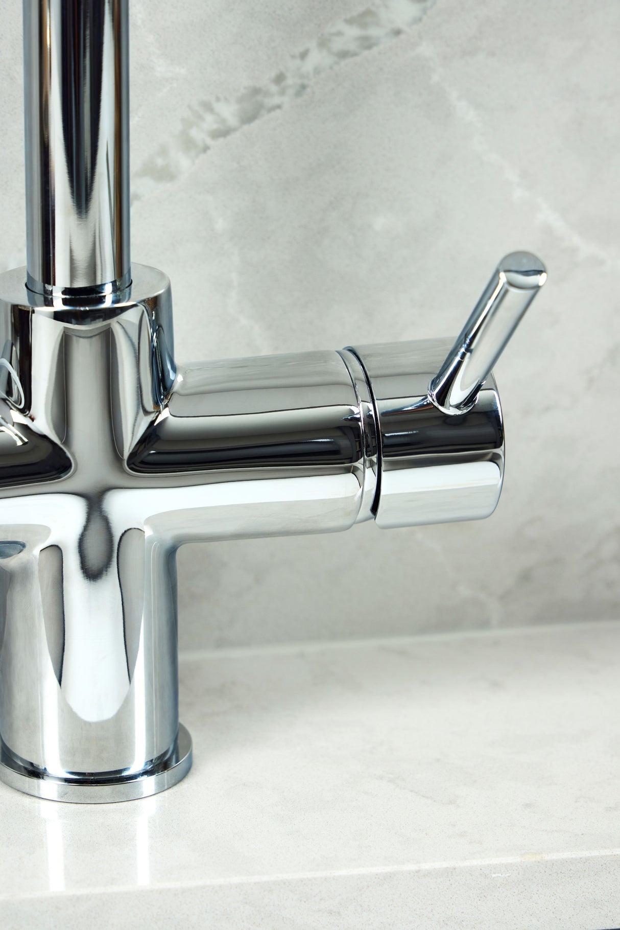 Verossi | Valeria | Finger Print Control 3 in 1 Instant Boiling Tap | Polished Chrome Finish