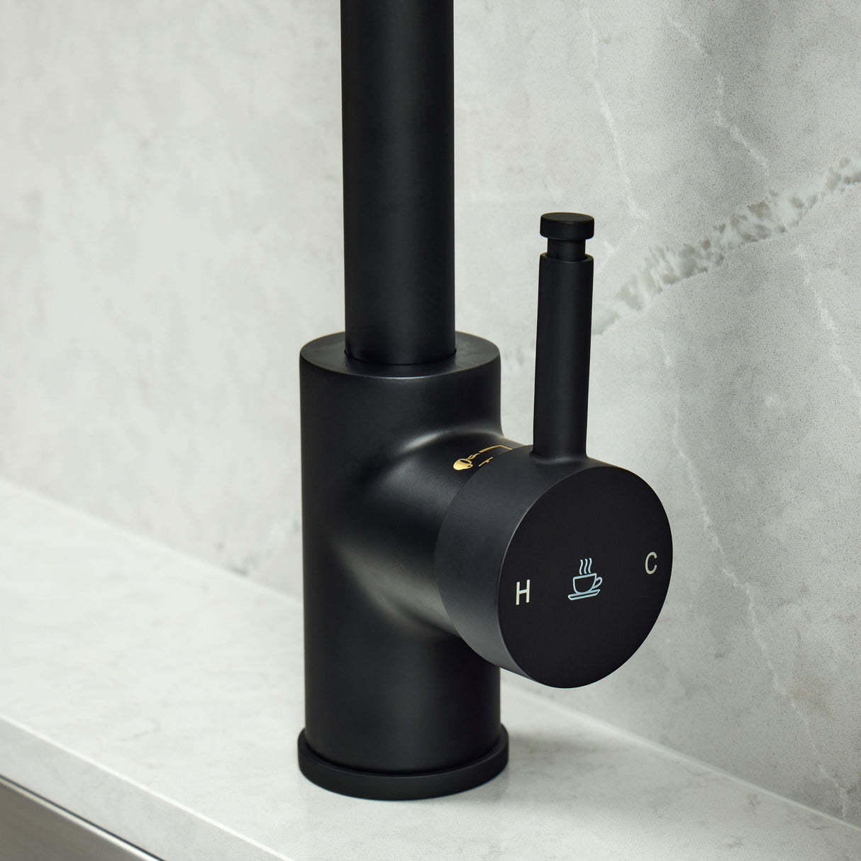 Verossi | Velante | Single Lever 3 in 1 Instant Boiling Tap | Matt Black Finish