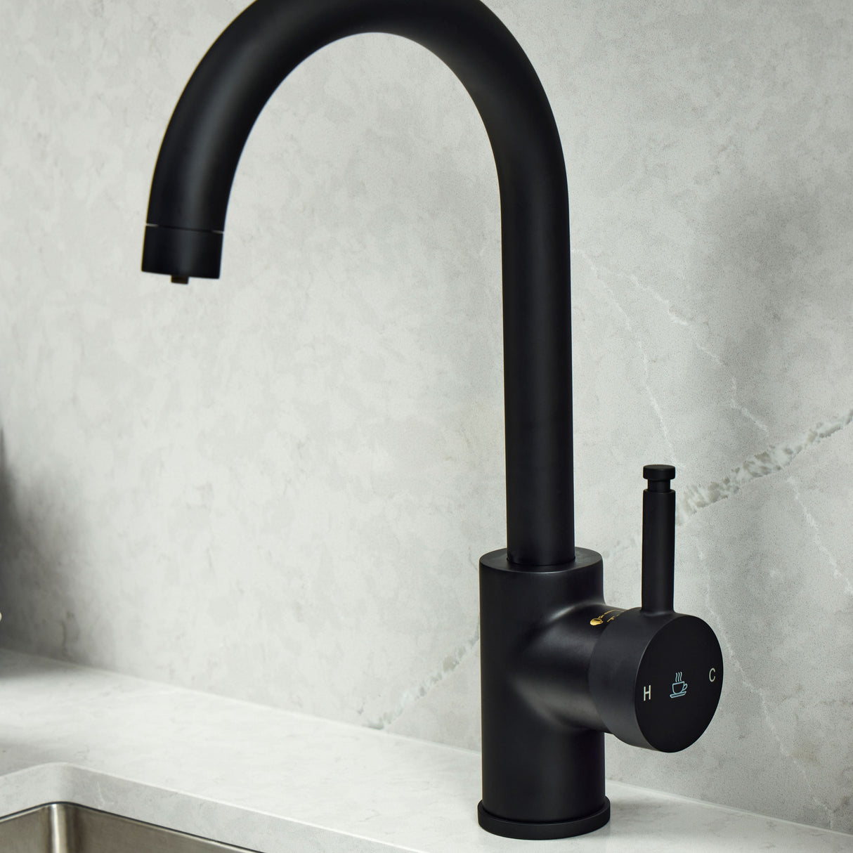 Verossi | Velante | Single Lever 3 in 1 Instant Boiling Tap | Matt Black Finish