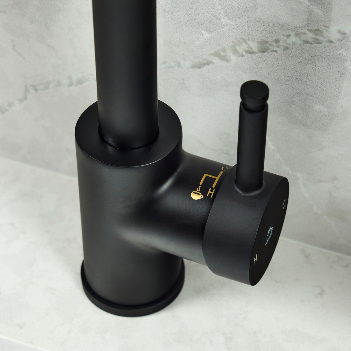 Verossi | Velante | Single Lever 3 in 1 Instant Boiling Tap | Matt Black Finish