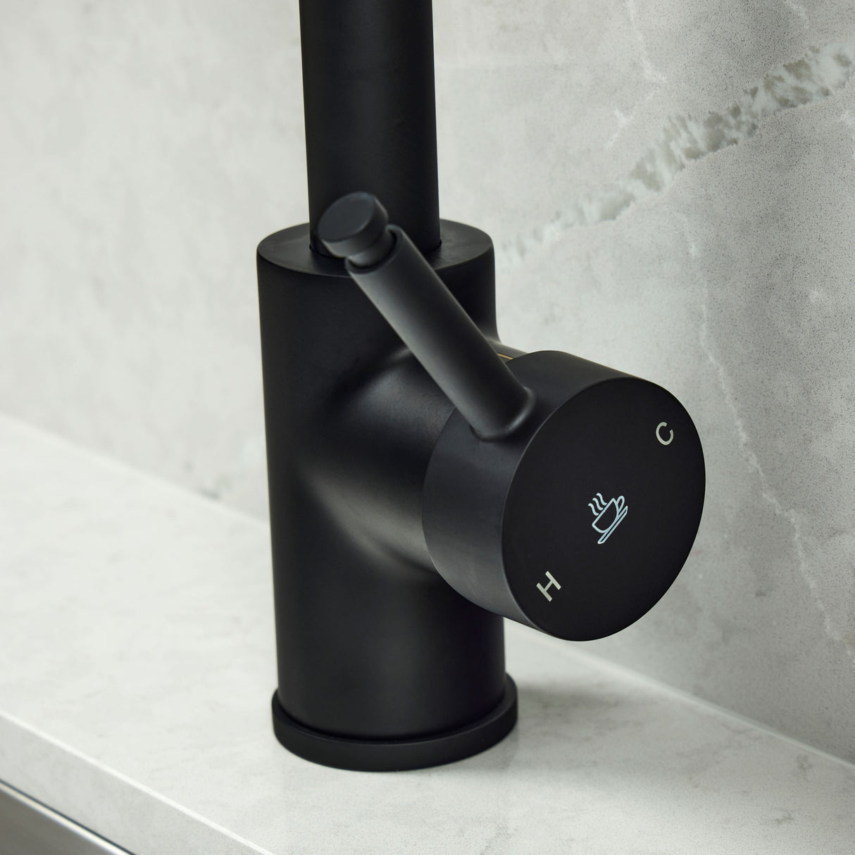 Verossi | Velante | Single Lever 3 in 1 Instant Boiling Tap | Matt Black Finish
