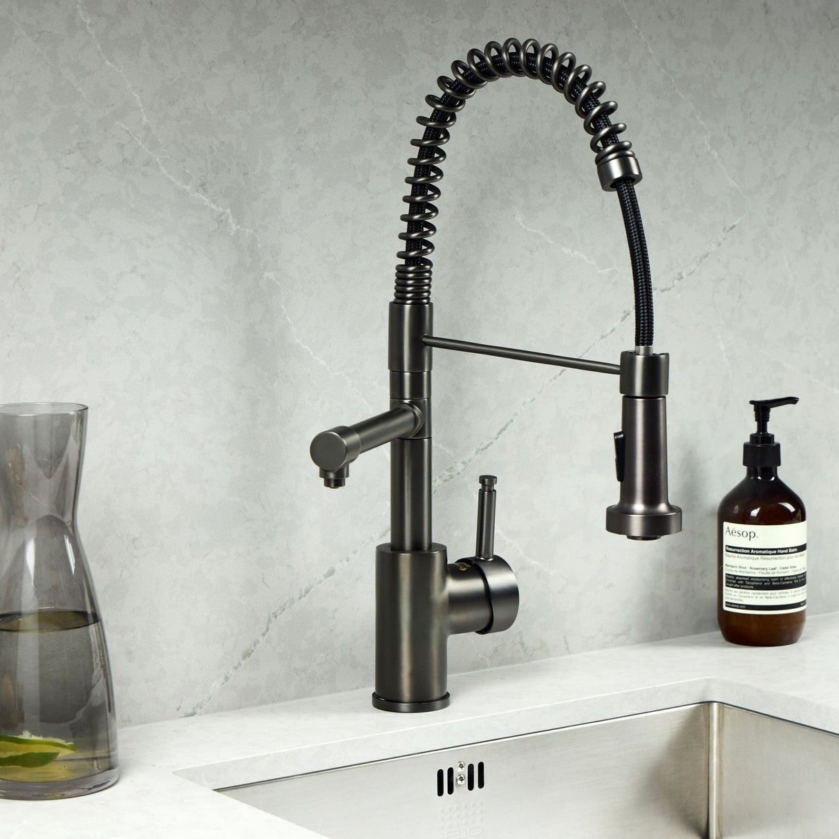 Verossi  | Flex | Multiuse Style 3 in 1 Instant Boiling Tap with Flexi Spray  | Gun Metal Finish