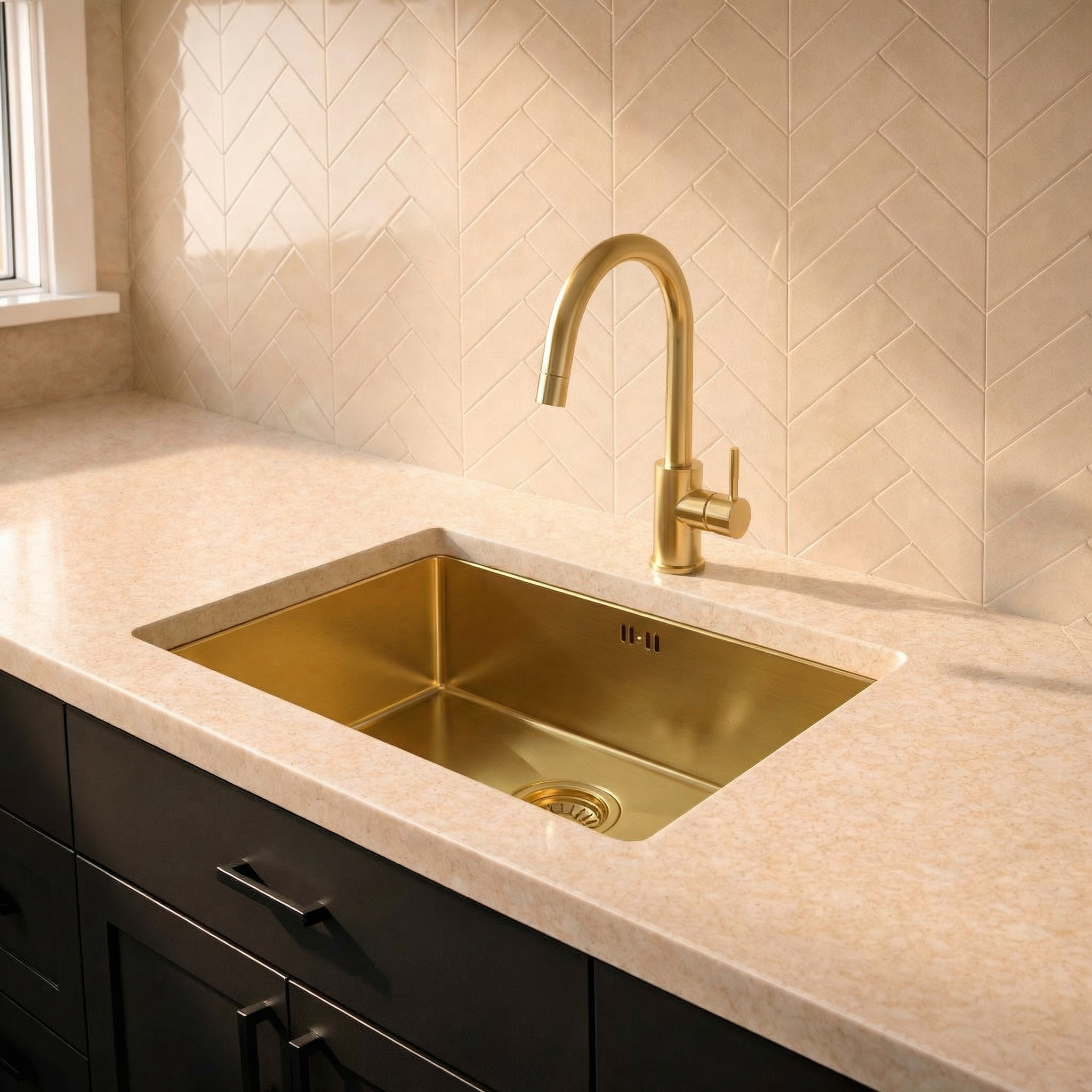 Verossi | 1.0 Bowl Kitchen Sink | Inset or Undermounted | Chrome Strainer Waste Supplied | 540x440x205 | Brushed Brass