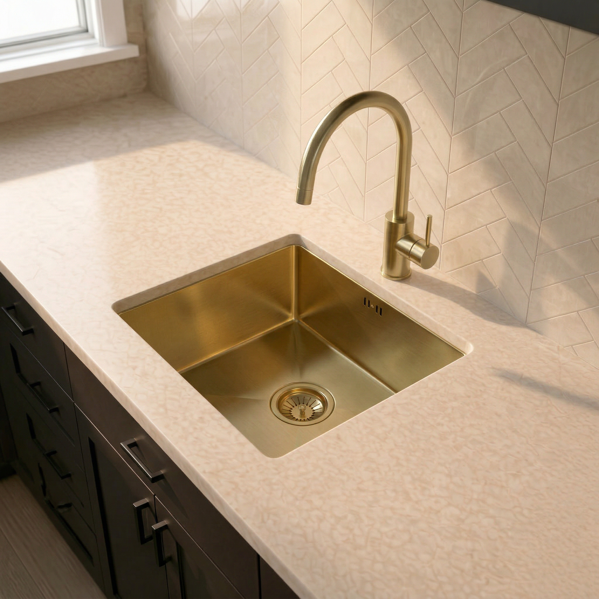 Verossi | 1.0 Bowl Kitchen Sink | Inset or Undermounted | Chrome Strainer Waste Supplied | 440x440x205 | Brushed Brass