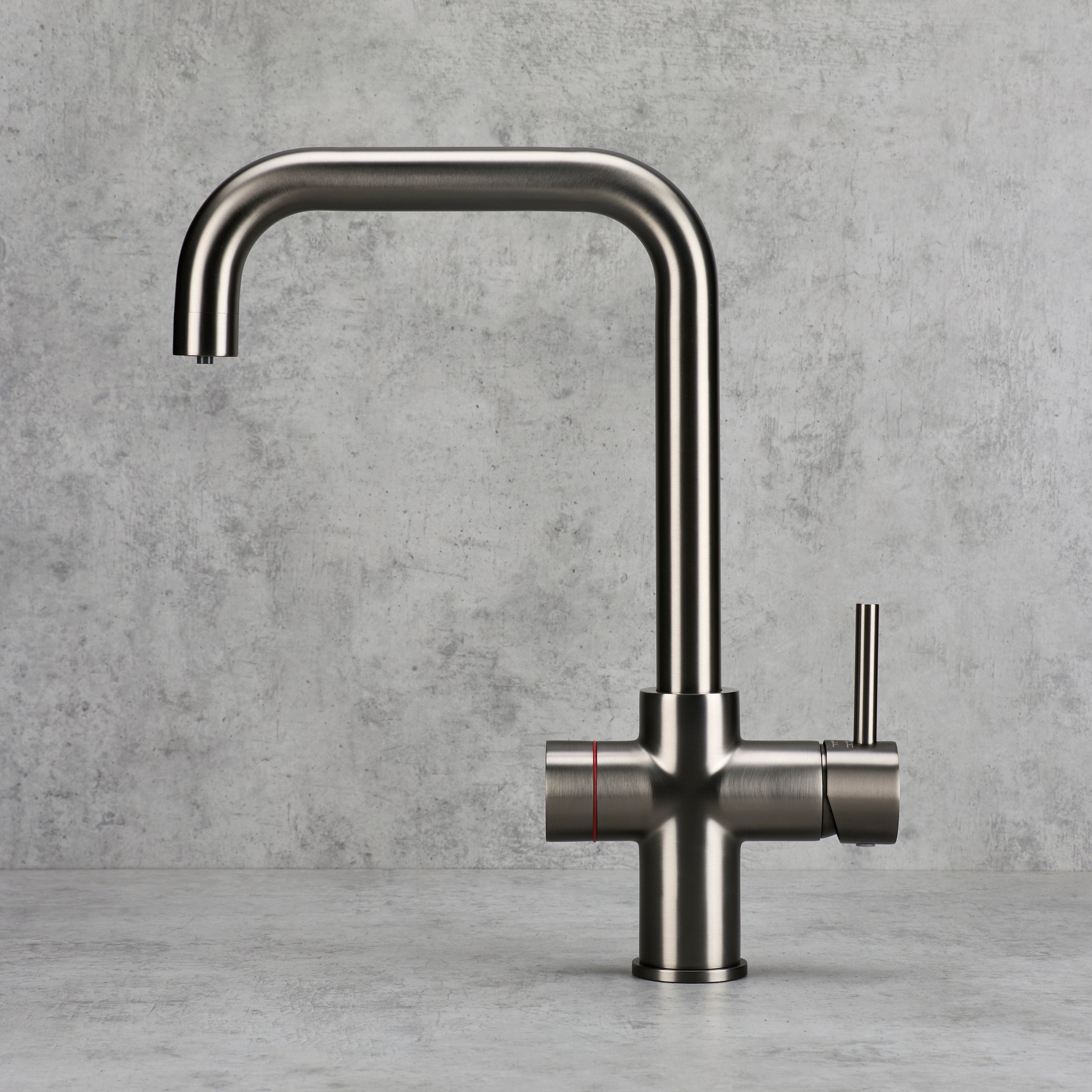 Verossi  | Valyrian | Finger Print Control 4 in 1 Instant Boiling & Filtered Cold Water Tap | Gunmetal Finish