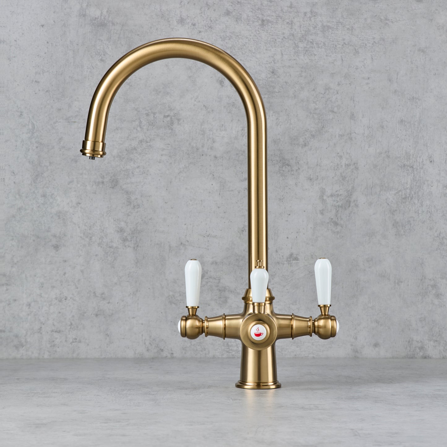 Brushed Brass | Traditional 3-in-1 Instant Boiling Water Tap System