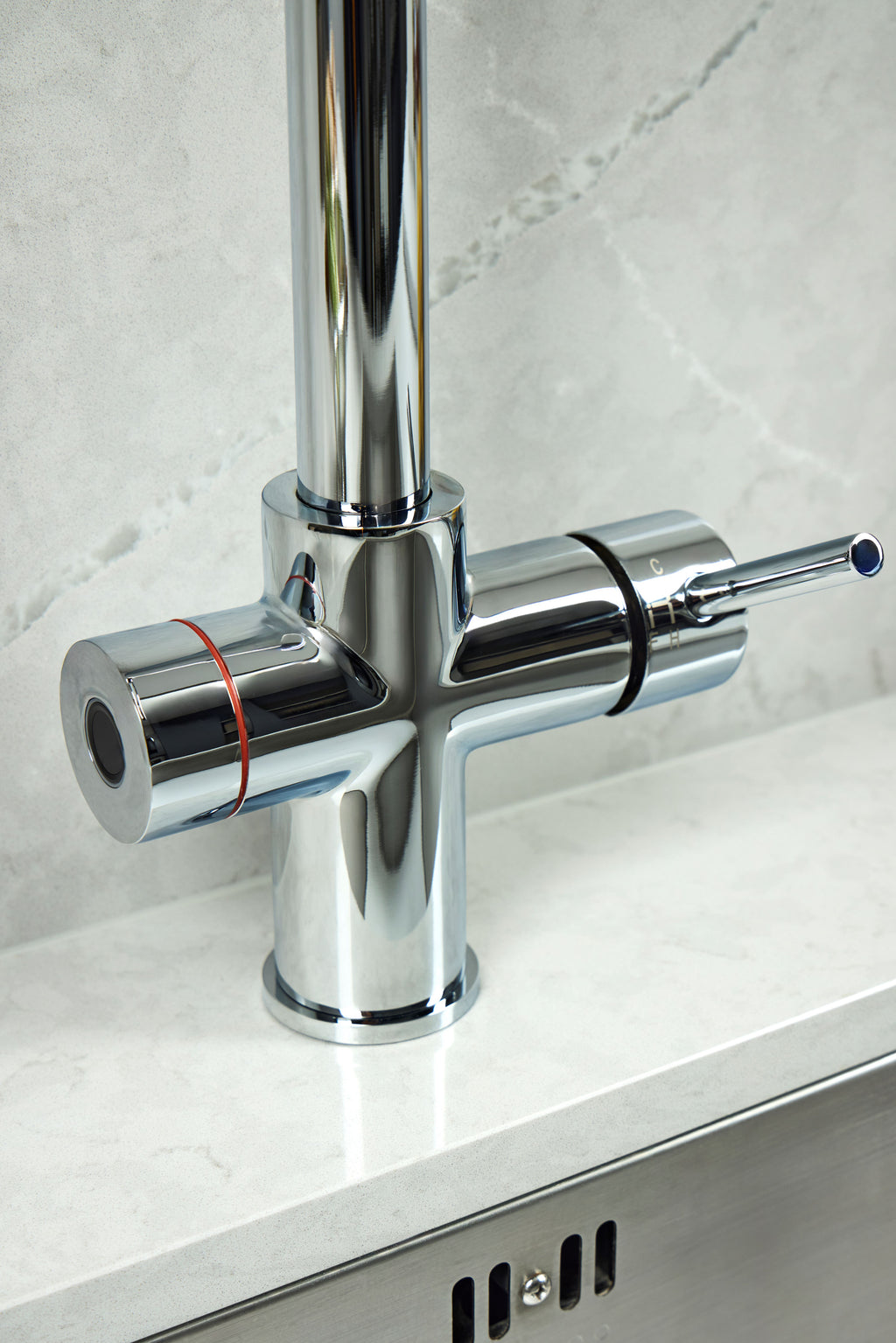 Verossi  | Valyrian | Finger Print Control 4 in 1 Instant Boiling & Filtered Cold Water Tap | Polished Chrome Finish