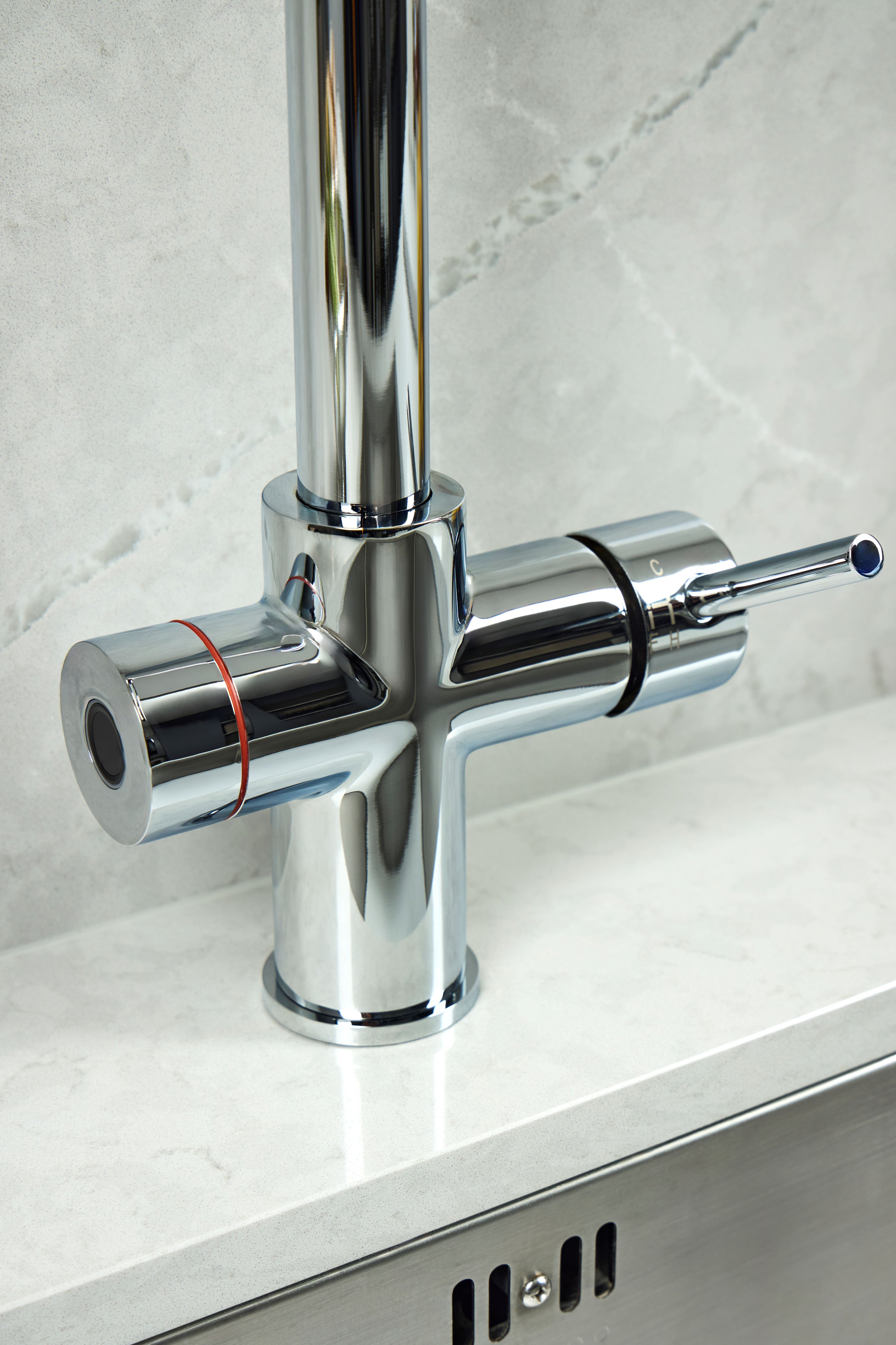 Verossi  | Valyrian | Finger Print Control 4 in 1 Instant Boiling & Filtered Cold Water Tap | Polished Chrome Finish