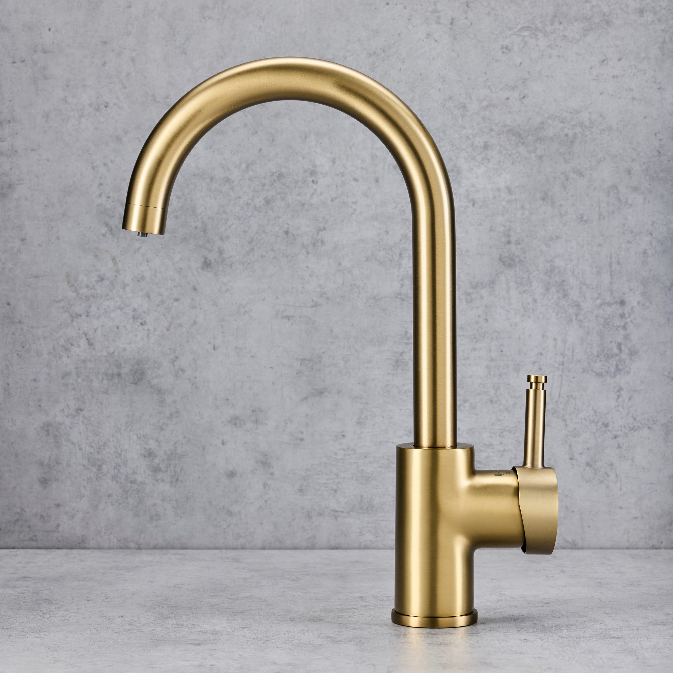 Verossi | Velante | Single Lever 3 in 1 Instant Boiling Tap | Brushed Brass Finish