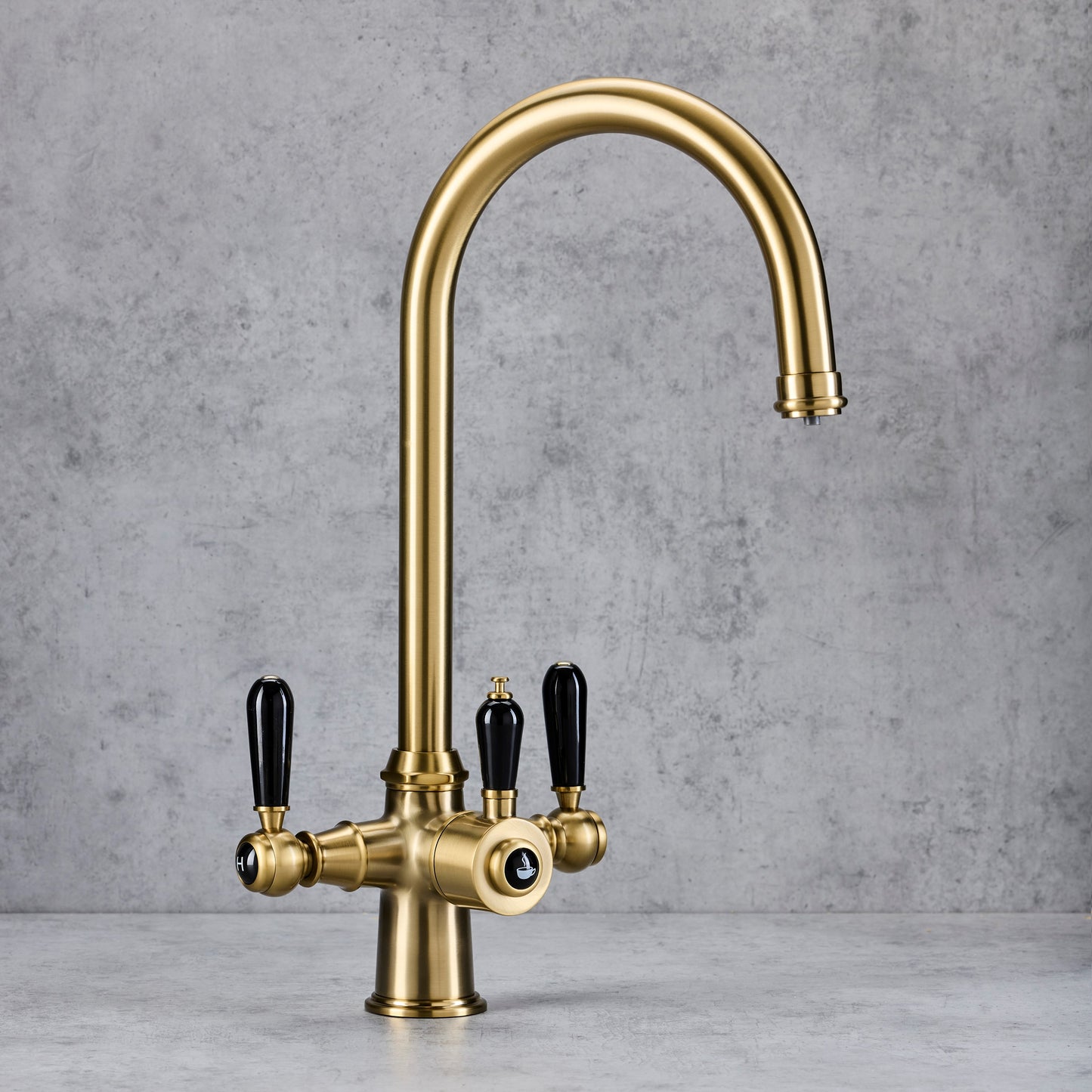 Brushed Brass | Traditional 3-in-1 Instant Boiling Water Tap System