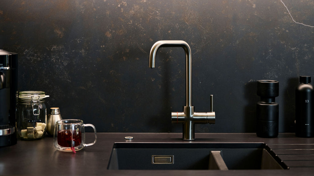 Verossi  | Valyrian | Finger Print Control 4 in 1 Instant Boiling & Filtered Cold Water Tap | Gunmetal Finish