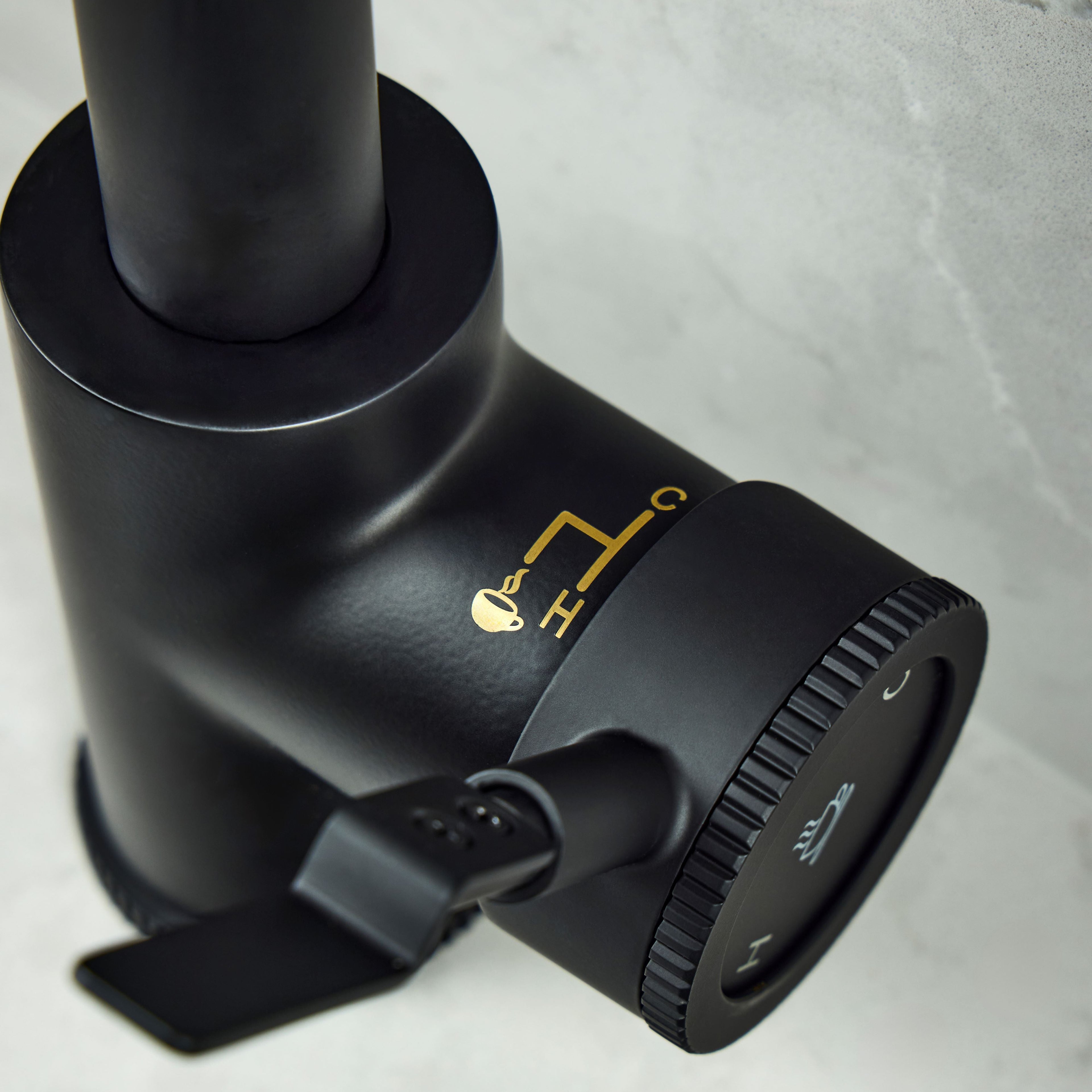 Verossi  | Volissi | Industrial Style Single Lever 3 in 1 Instant Boiling Tap | Matt Black Finish