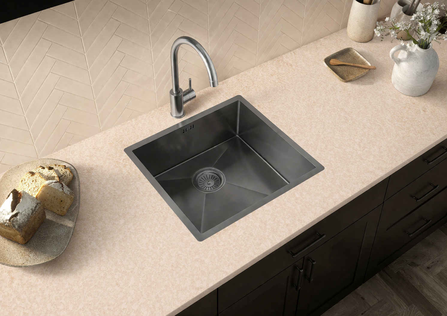 Verossi | 1.0 Bowl Kitchen Sink | Inset or Undermounted | Chrome Strainer Waste Supplied | 440x440x205 | Gun Metal