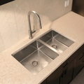 Verossi |  1.5 Bowl Kitchen Sink | Inset or Undermounted | Chrome Strainer Wastes Supplied | 555x440x205 | Brushed Steel