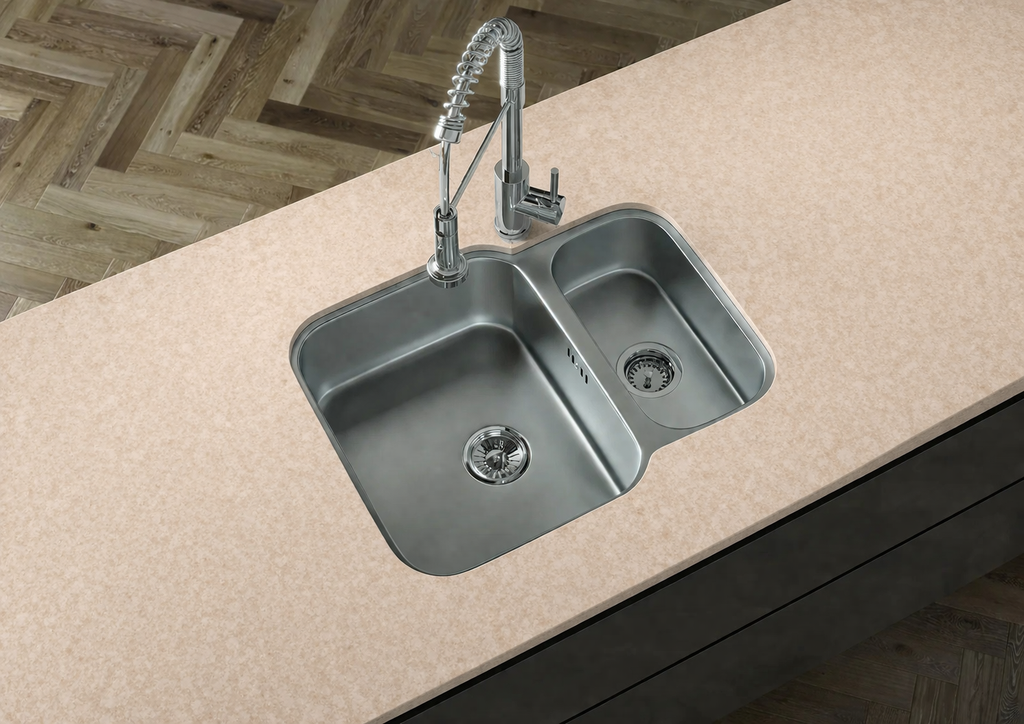 Verossi | Polished | 1.5 Bowl Stainless Steel Undermount Kitchen Sink | 590 x 460mm | Supplied with Chrome Basket Strainer Wastes
