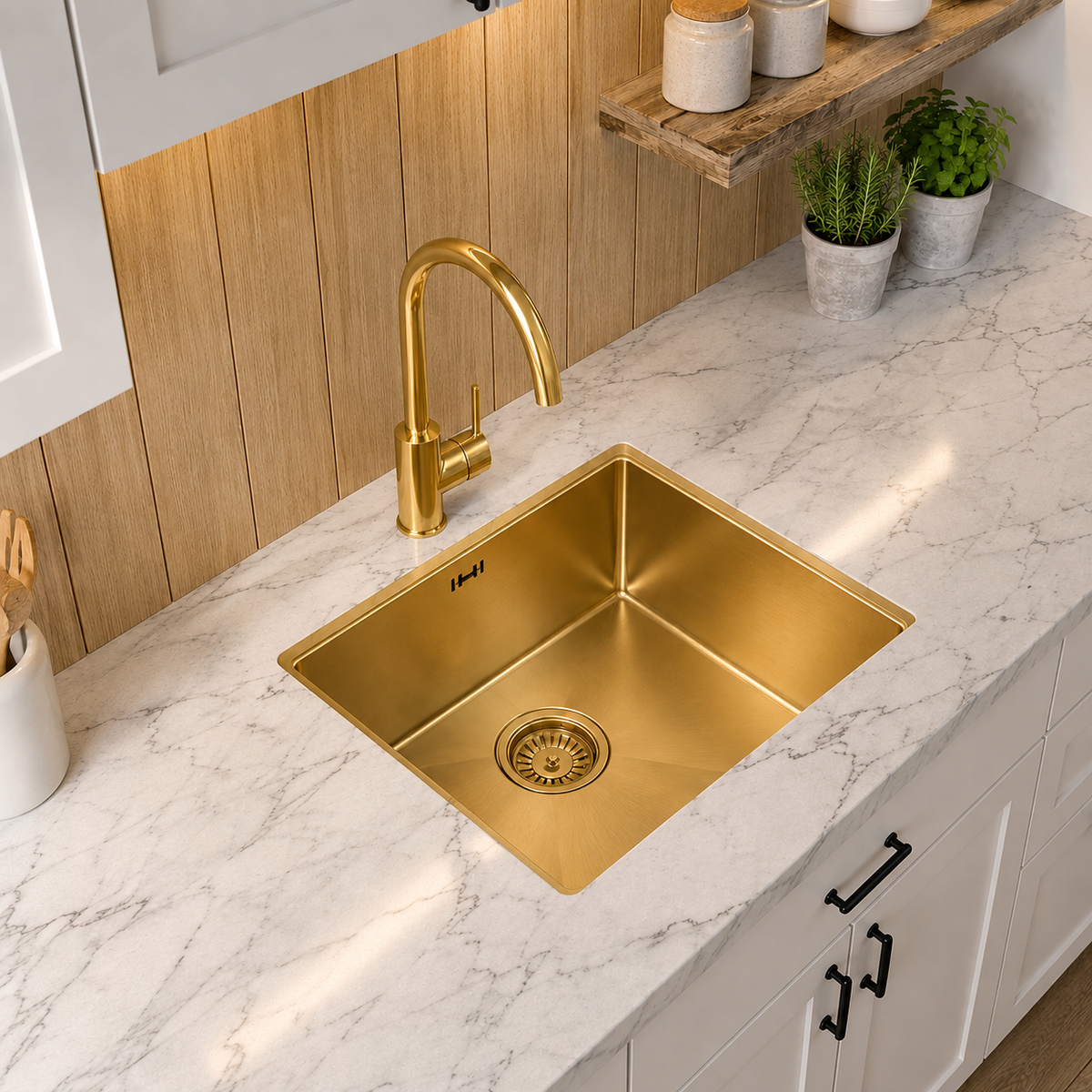 Verossi | Vrimo | 1.0 Bowl Stainless Steel Kitchen Sink | Inset or Undermounted | Gold Strainer Waste Supplied | 440 x 440 mm | Gold Finish