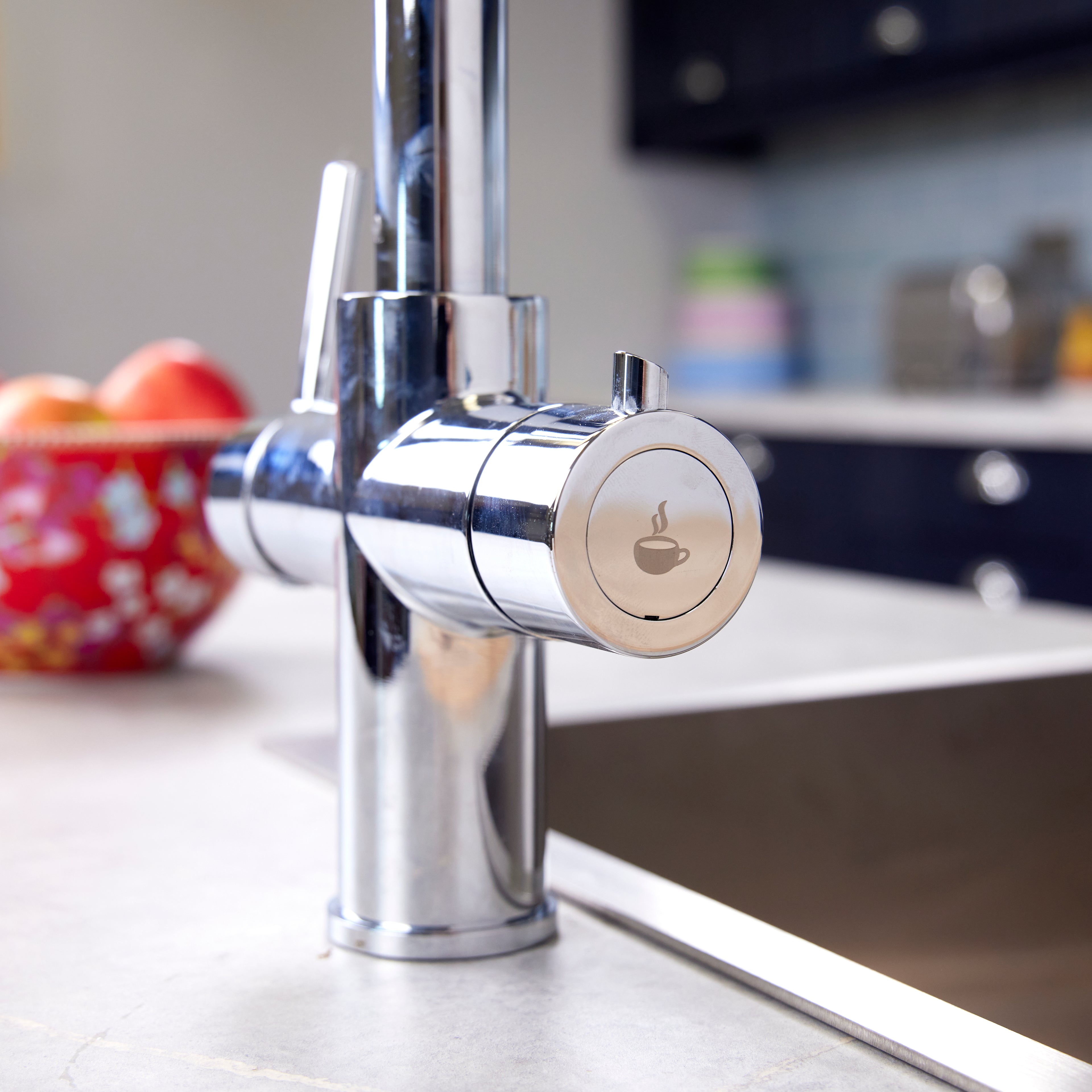 Verossi | Vento | 3 in 1 Instant Boiling | Swan Pull Out Spout | Chrome