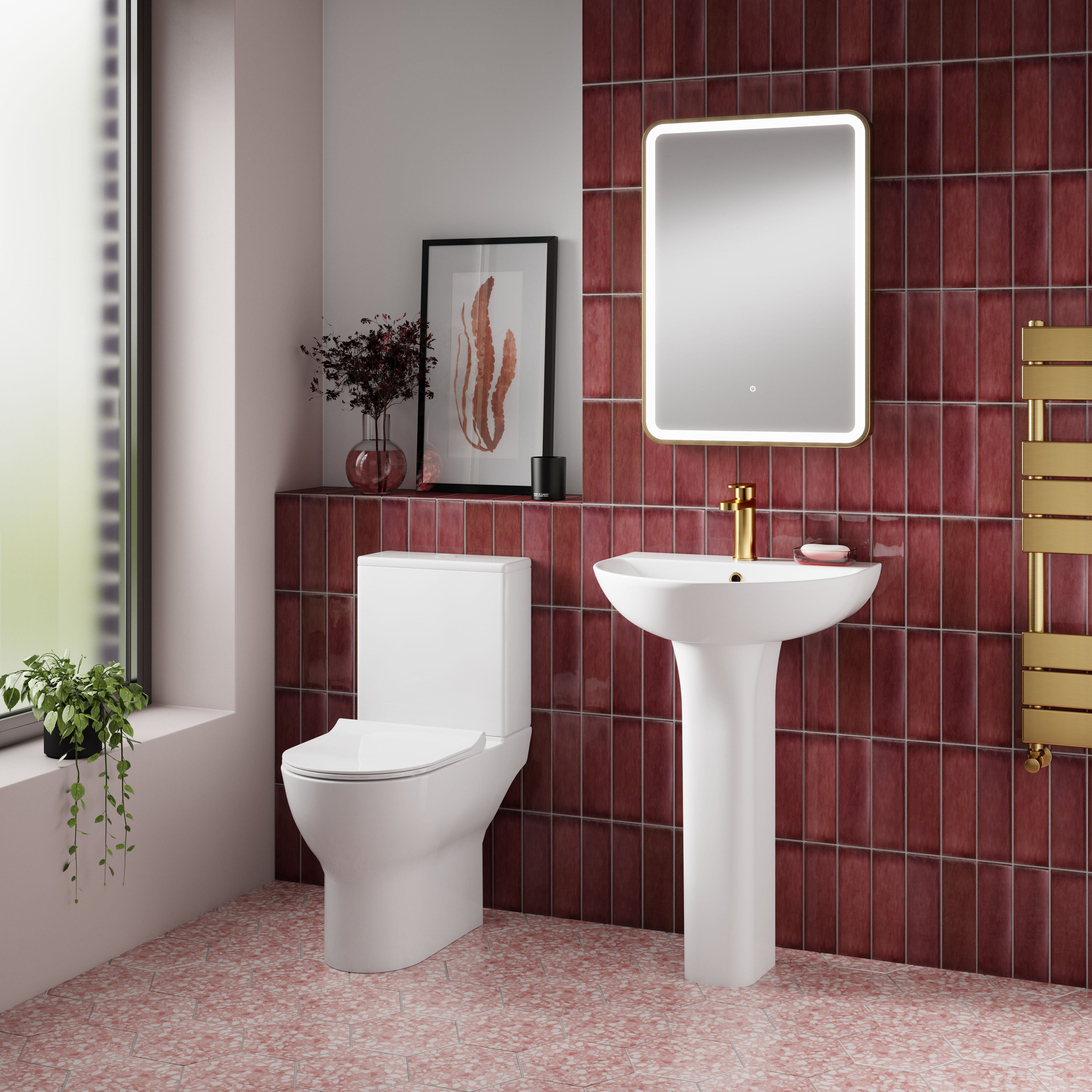 Freya Pan, Cistern & Seat